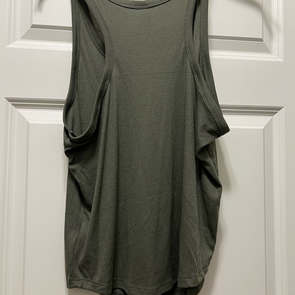 NWT 6 Old Navy Ultralight Ribbed Racerback Tank Tops. Size XL. - Picture 4 of 11